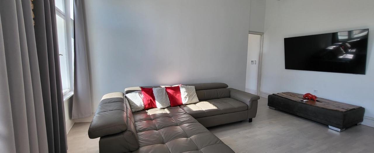 Tower Szeged Belvarosi Exkluziv Panoramas Apartman - Free Parking Exteriör bild