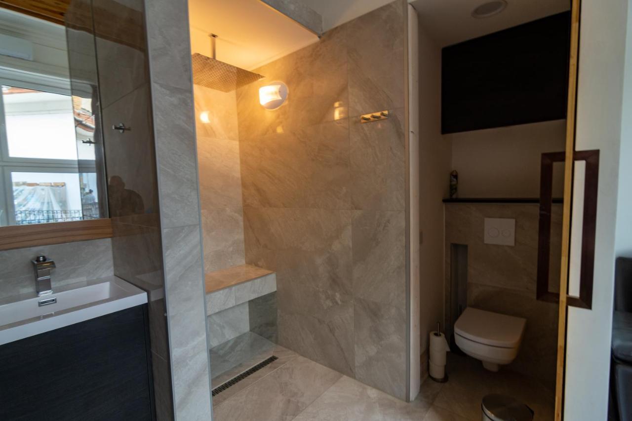 Tower Szeged Belvarosi Exkluziv Panoramas Apartman - Free Parking Exteriör bild